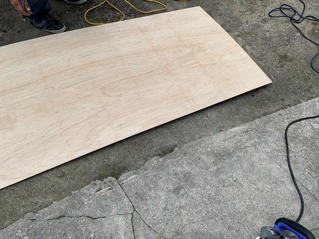 野地板補修に使用するベニヤ板